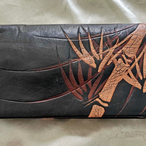 CLUTCH HANDCRAFTED IN BRAZIL, LEATHER, LOST WAX METHOD, ONE OF A KIND, BEIGE & - Picture 1 of 9